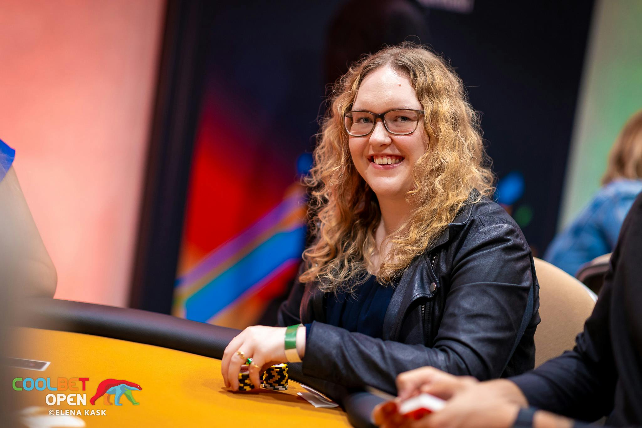 Main Event Down to 24 with Lund Dominating, Fagerbakke Crowned Ladies Champion